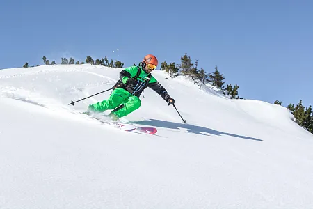 tiefschneefahrenfieberbrunnpillerseetallacknerhelmuttvbpillerseetal.jpg